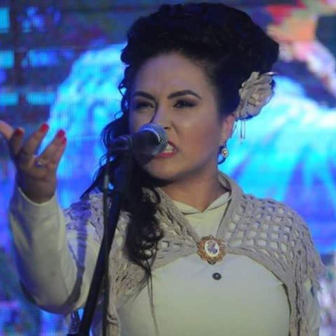 aline-linhares aline-linhares